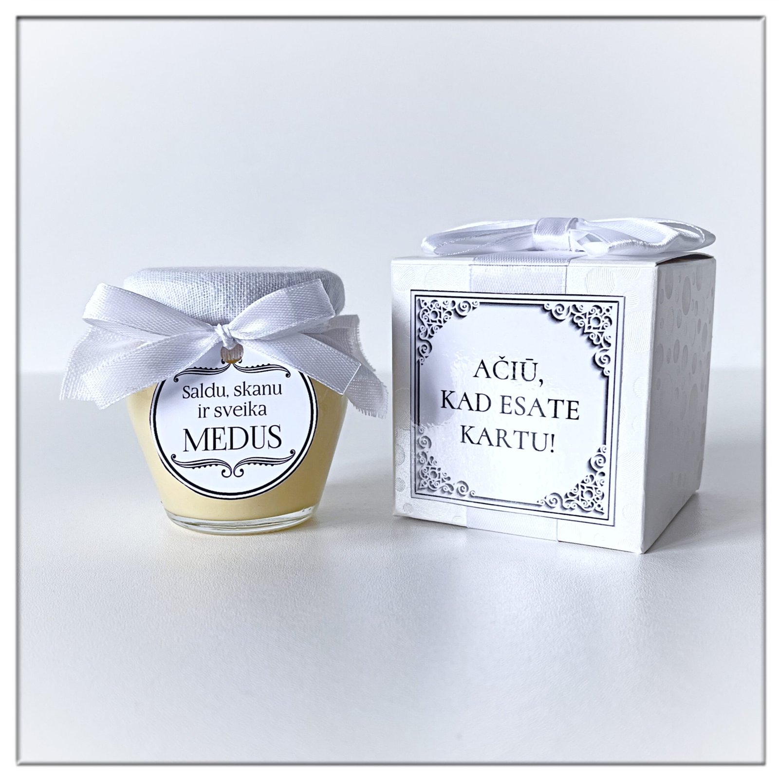 Dovaneles sveciams BALTA